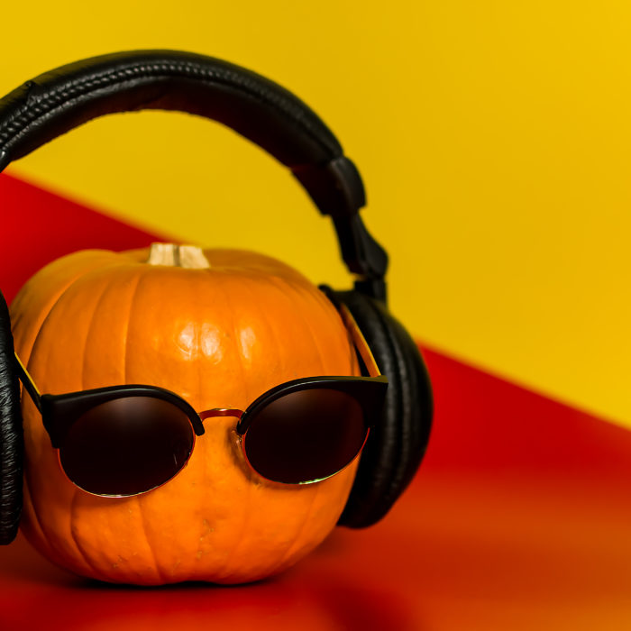 Pumpkin with sunglasses and headphones